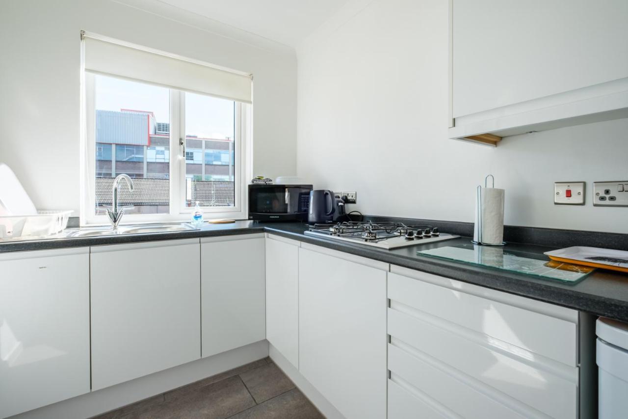 The Douglas - Spacious 2 Bed Apartment In アッディンストン エクステリア 写真