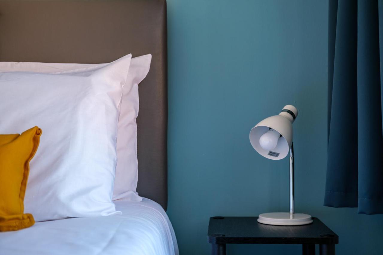The Douglas - Spacious 2 Bed Apartment In アッディンストン エクステリア 写真