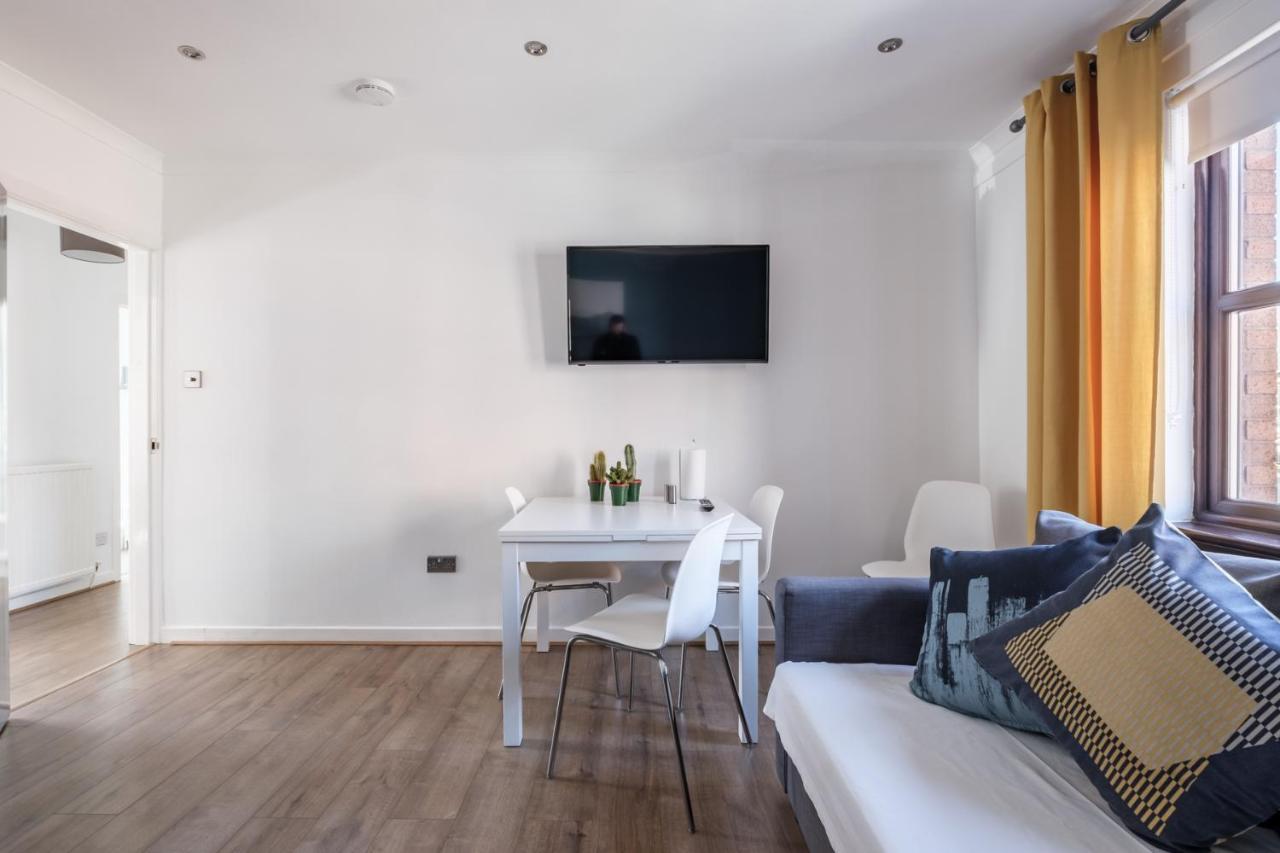 The Douglas - Spacious 2 Bed Apartment In アッディンストン エクステリア 写真