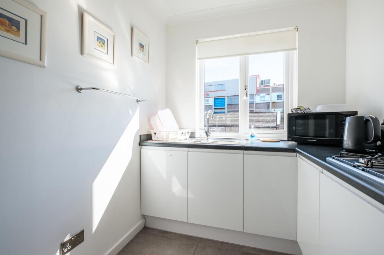 The Douglas - Spacious 2 Bed Apartment In アッディンストン エクステリア 写真