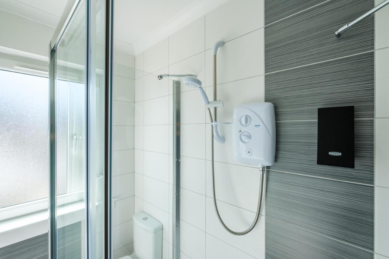 The Douglas - Spacious 2 Bed Apartment In アッディンストン エクステリア 写真