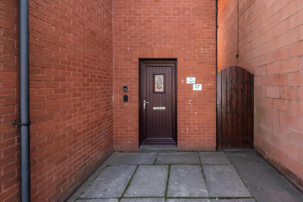 The Douglas - Spacious 2 Bed Apartment In アッディンストン エクステリア 写真