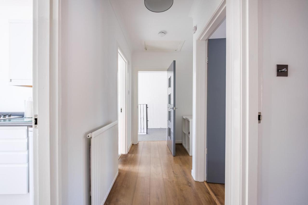 The Douglas - Spacious 2 Bed Apartment In アッディンストン エクステリア 写真