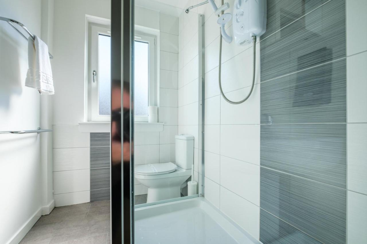 The Douglas - Spacious 2 Bed Apartment In アッディンストン エクステリア 写真