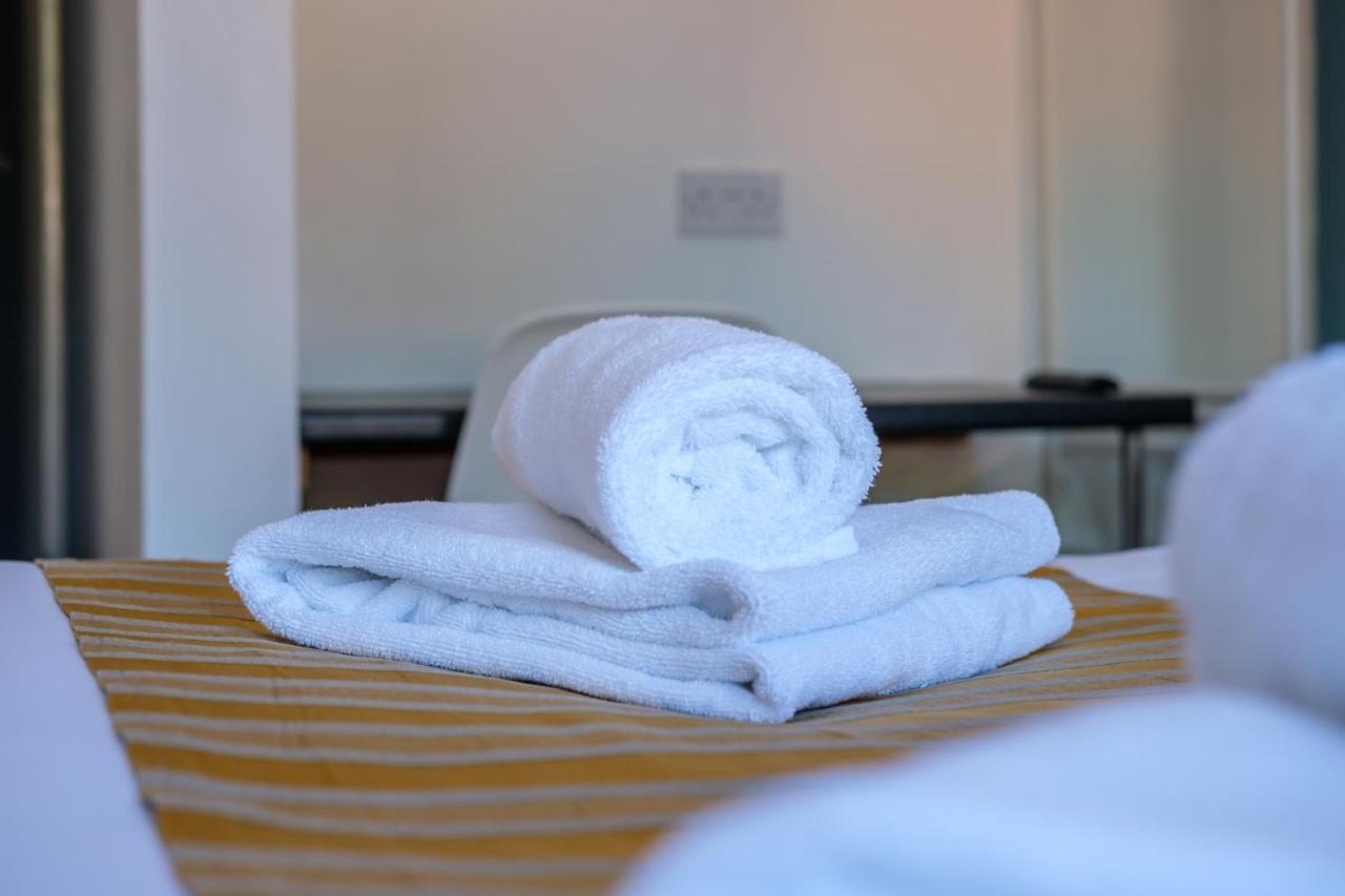 The Douglas - Spacious 2 Bed Apartment In アッディンストン エクステリア 写真