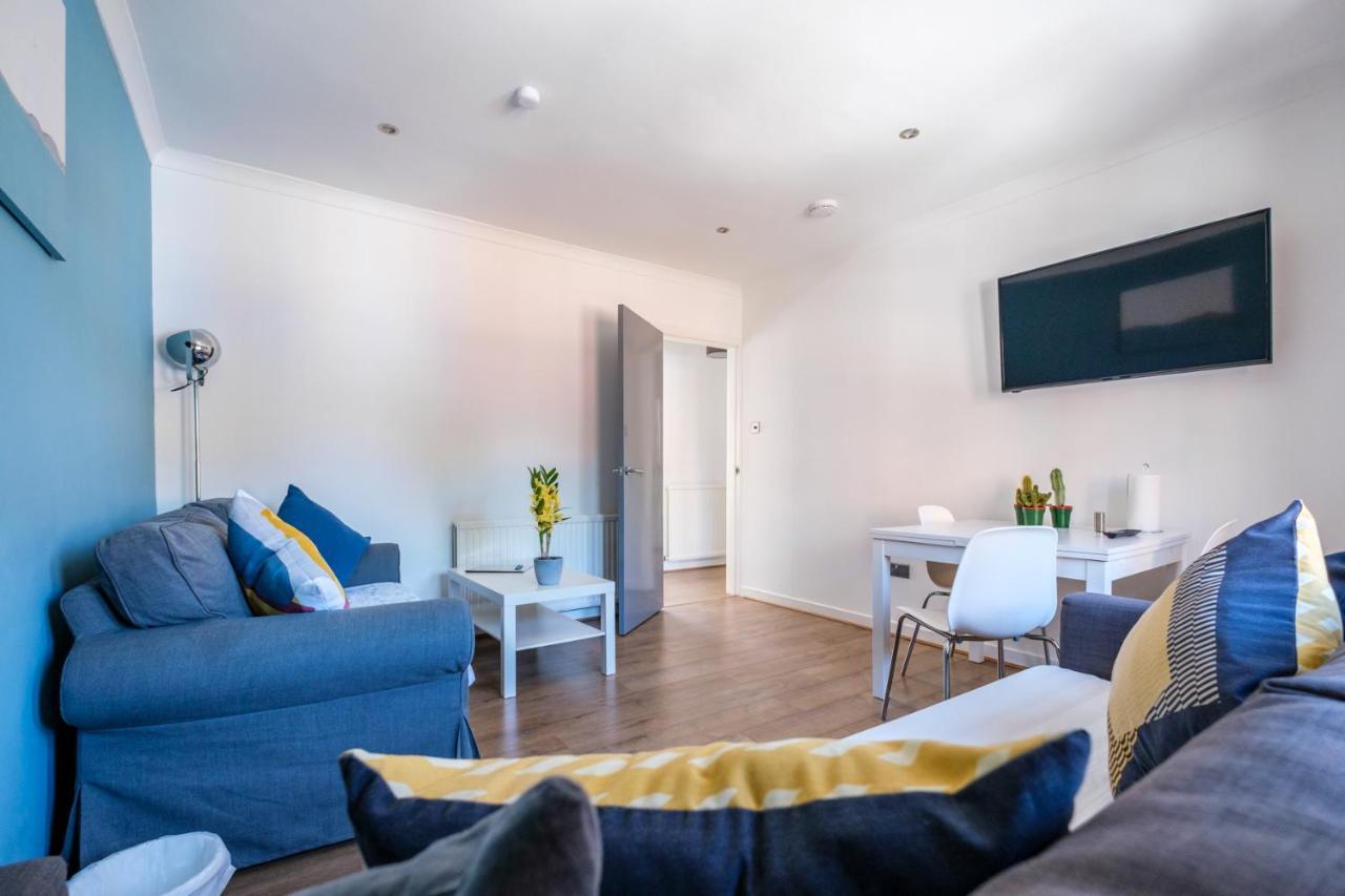 The Douglas - Spacious 2 Bed Apartment In アッディンストン エクステリア 写真