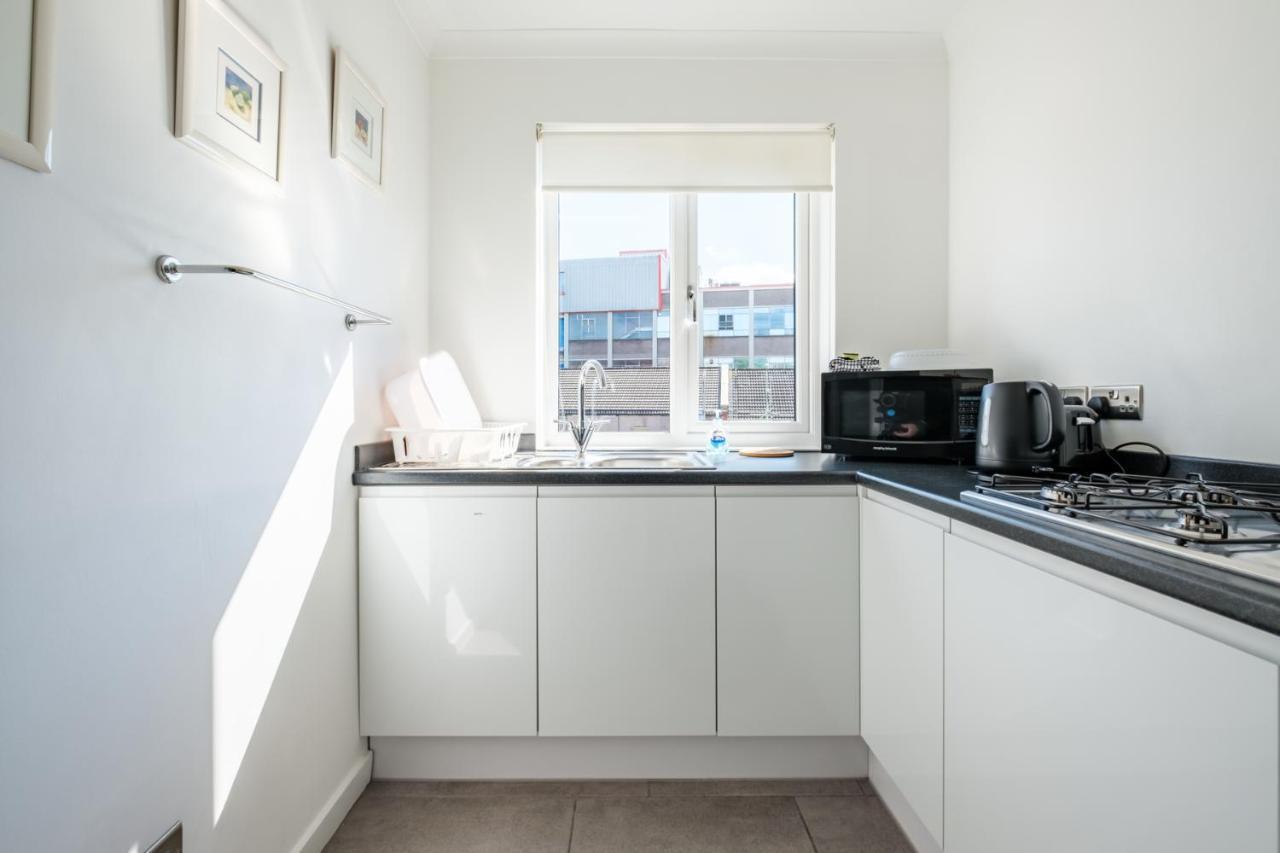 The Douglas - Spacious 2 Bed Apartment In アッディンストン エクステリア 写真