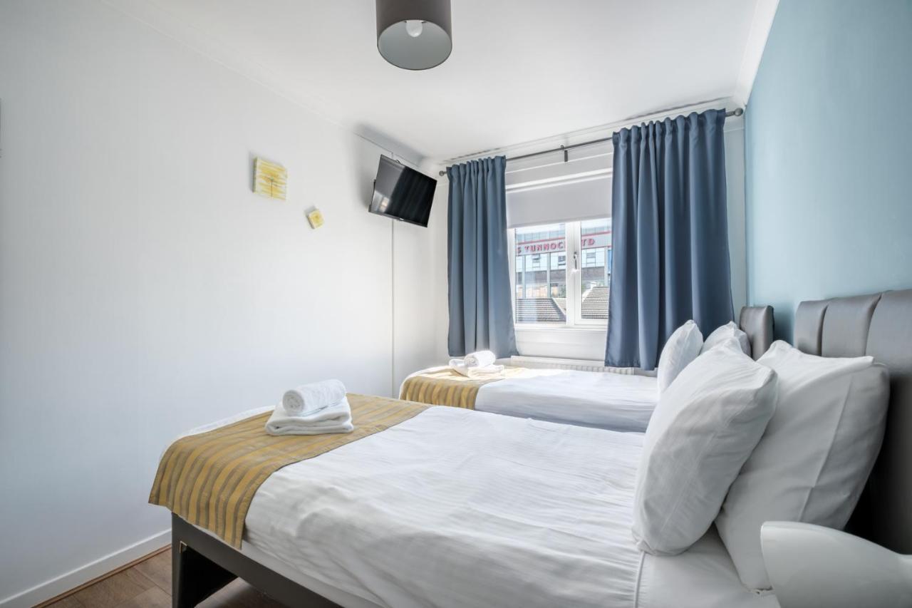 The Douglas - Spacious 2 Bed Apartment In アッディンストン エクステリア 写真