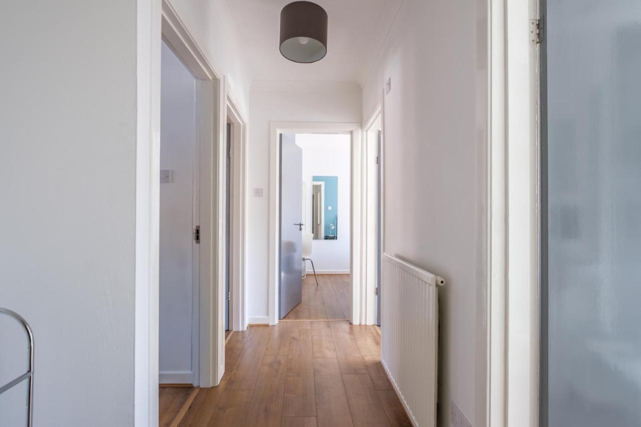 The Douglas - Spacious 2 Bed Apartment In アッディンストン エクステリア 写真