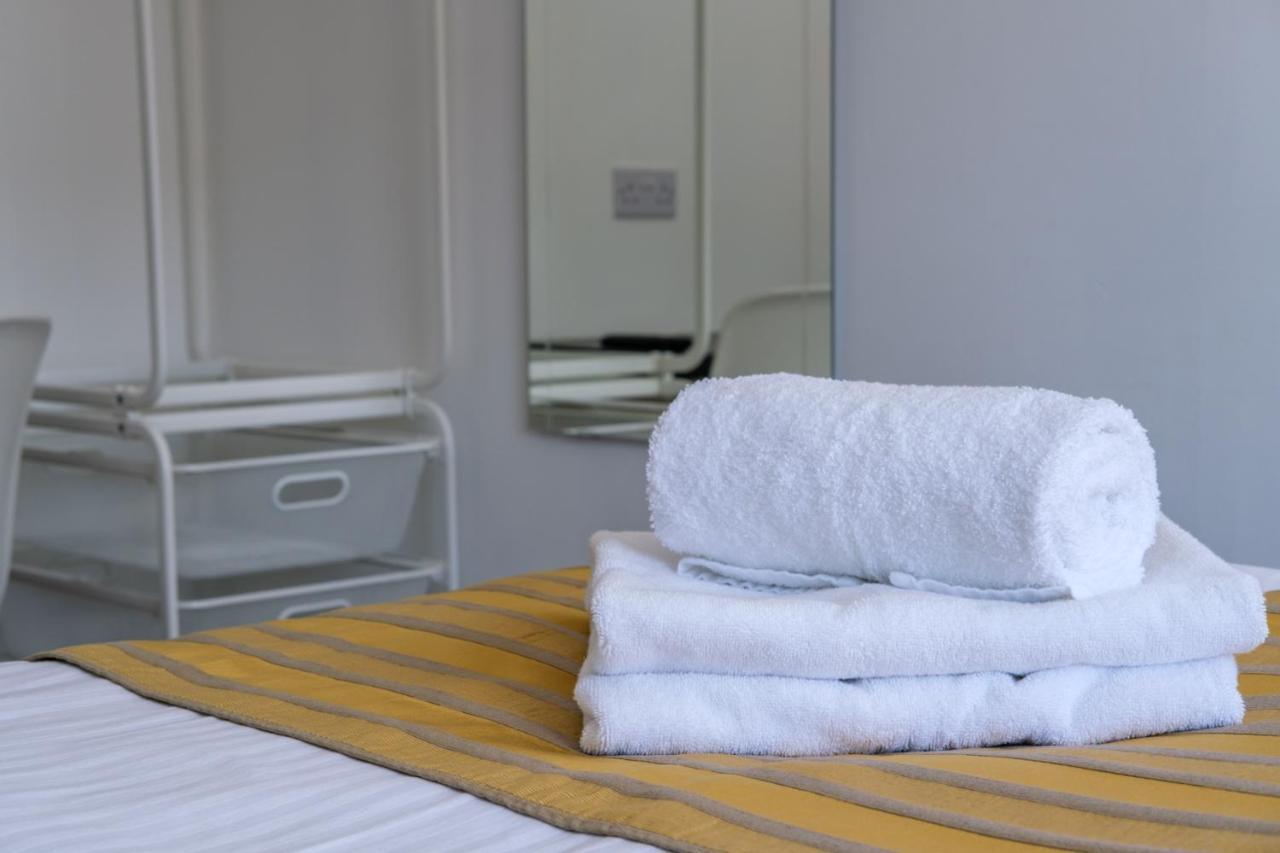 The Douglas - Spacious 2 Bed Apartment In アッディンストン エクステリア 写真